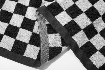 Checkered Bath Towels - 100% Cotton, Super Soft & Absorbent, Fade-Resistant, Cozy, and Perfect for Gifting (2 Towels)
